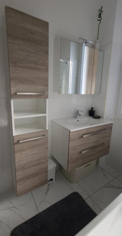 Mc Centar Apartman Apartment Пула Екстериор снимка