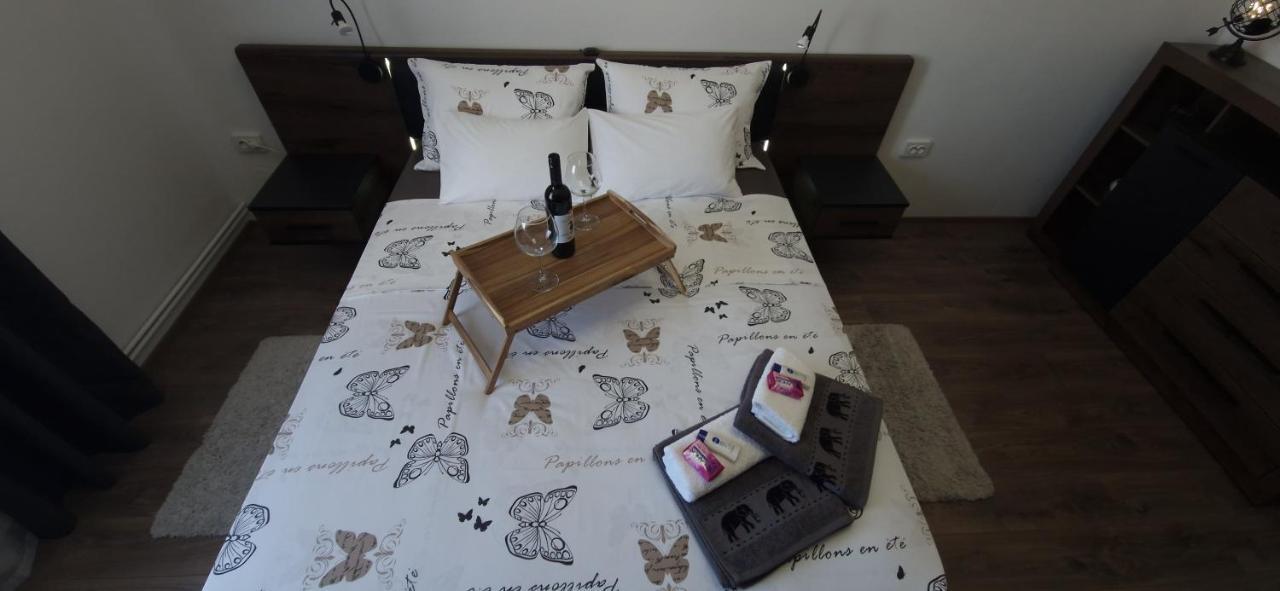 Mc Centar Apartman Apartment Пула Екстериор снимка