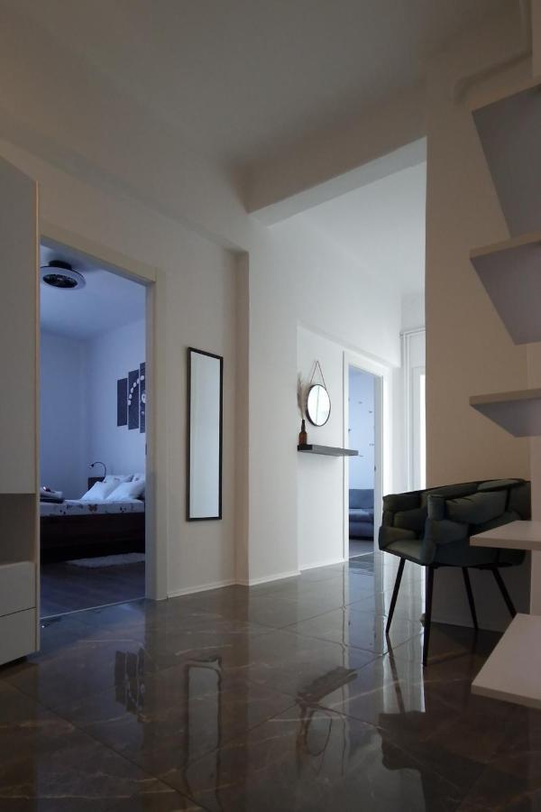 Mc Centar Apartman Apartment Пула Екстериор снимка