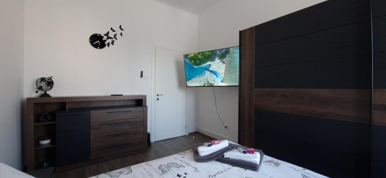 Mc Centar Apartman Apartment Пула Екстериор снимка